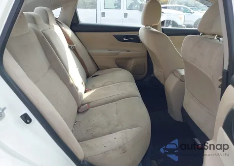 2015 Nissan Altima 2.5/S/Sv/Sl z USA, uszkodzony, nr VIN 1N4AL3AP9FN332982